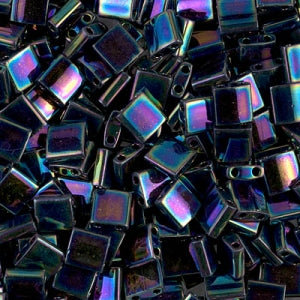 5gr Tilas Miyuki 5x5mm Metallic variegated blue iris 0455