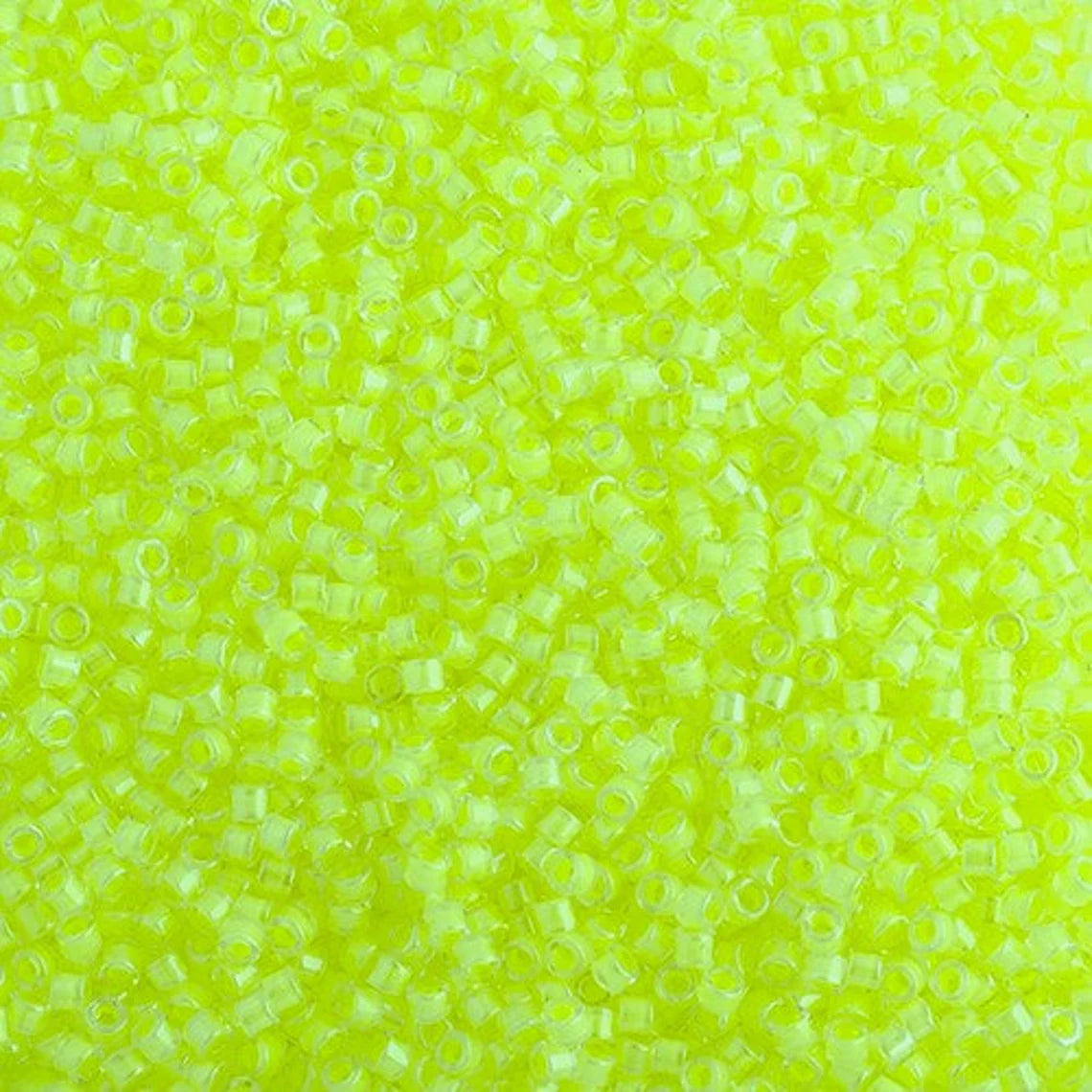 5gr Délica Miyuki 11/0 Luminous lime aid DB 2031