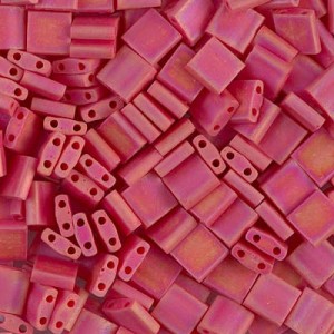 5gr Tilas Miyuki 5x5mm Opaque dark red mat ab 0408FR
