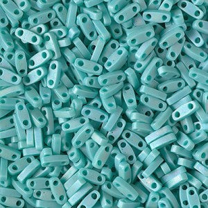 5gr Quarter Tilas Miyuki 5x1.2x1.9mm Opaque green turquoise mat ab QTL 0412FR