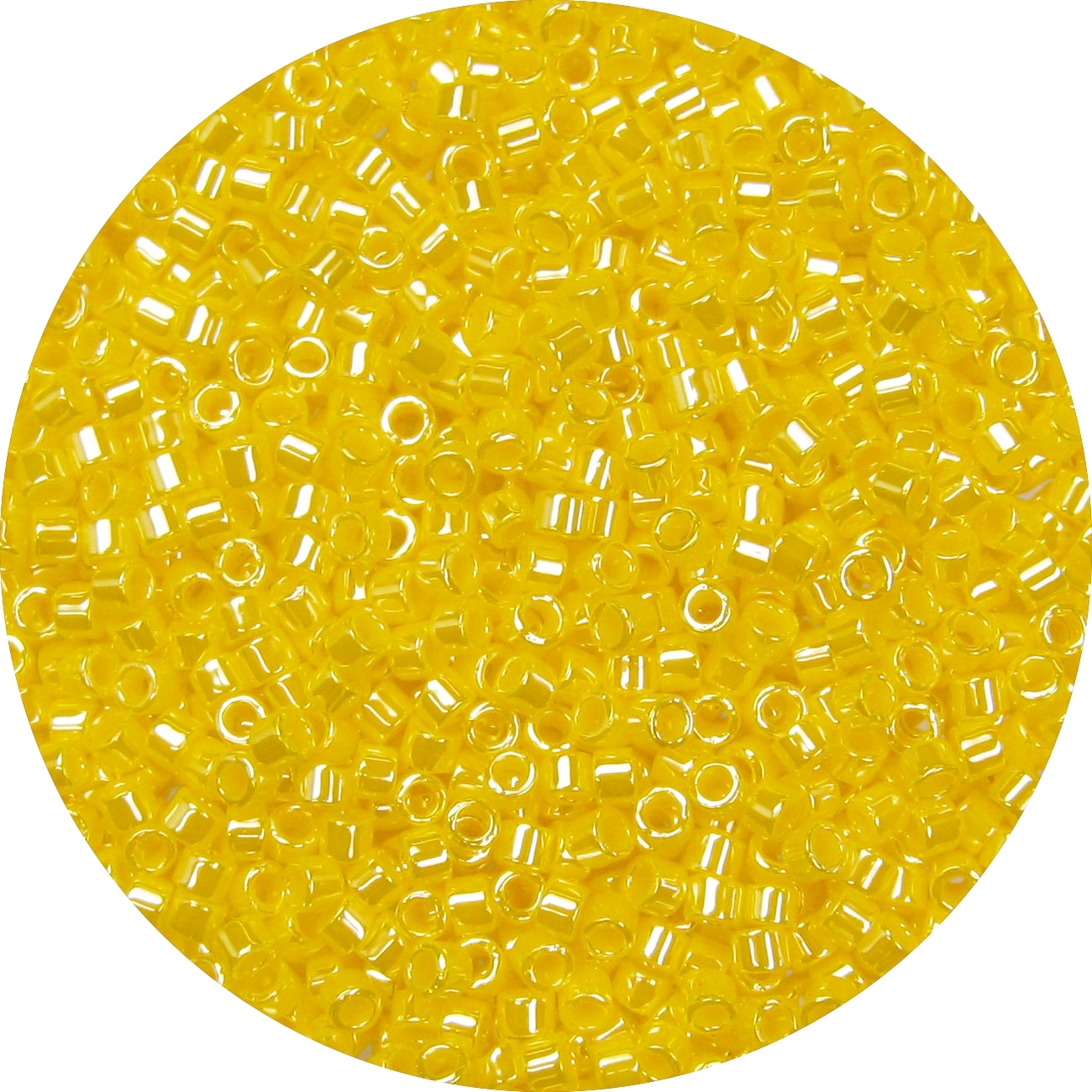 5gr Délica Miyuki 11/0 Opaque canary luster DB 1562